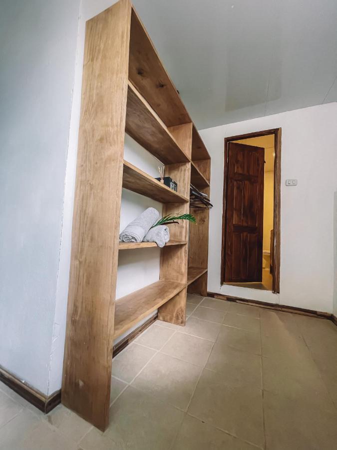 El Gato Rojas Surf Hostel Playa Santa Teresa  Экстерьер фото