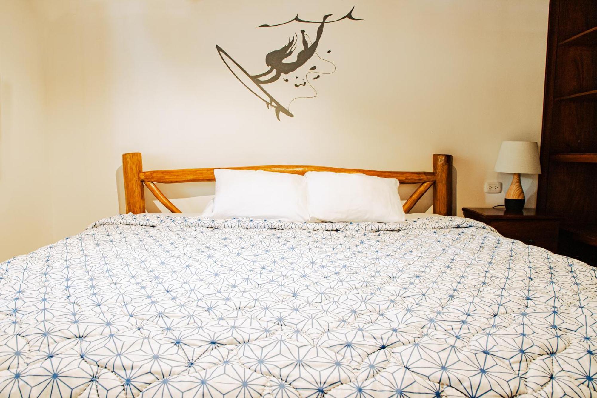 El Gato Rojas Surf Hostel Playa Santa Teresa  Экстерьер фото